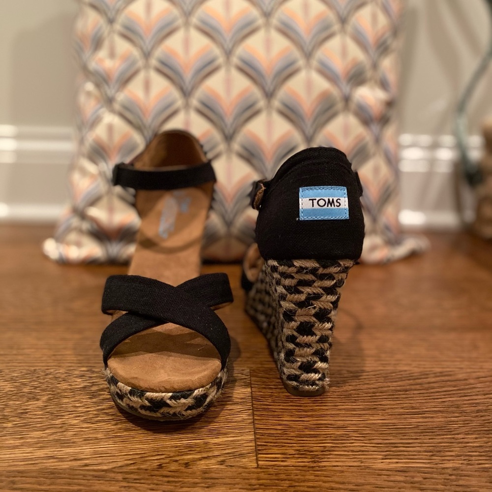 Tom’s Espadrilles
